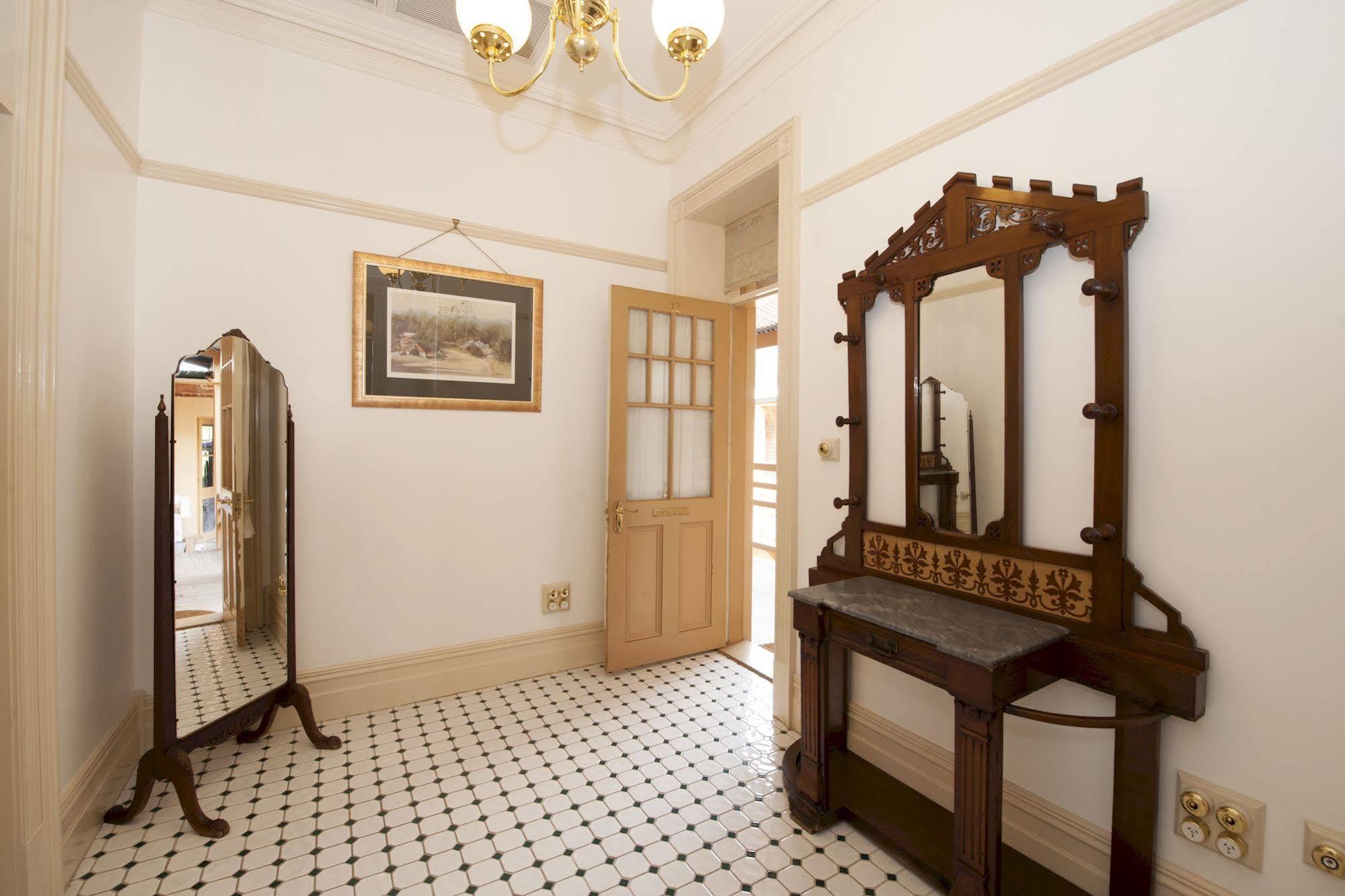 Cobb&Co Court Boutique Hotel Mudgee Extérieur photo