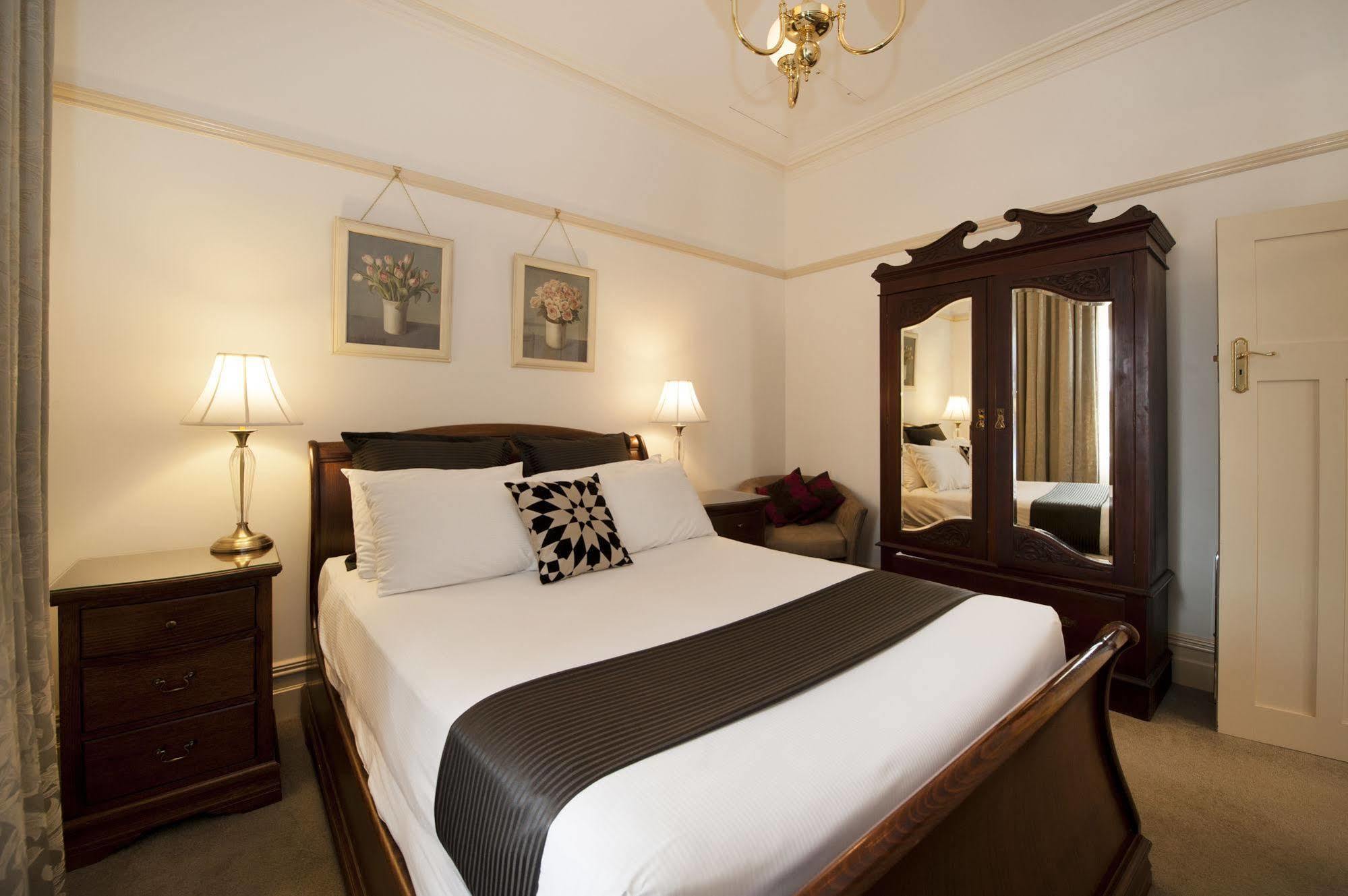 Cobb&Co Court Boutique Hotel Mudgee Extérieur photo
