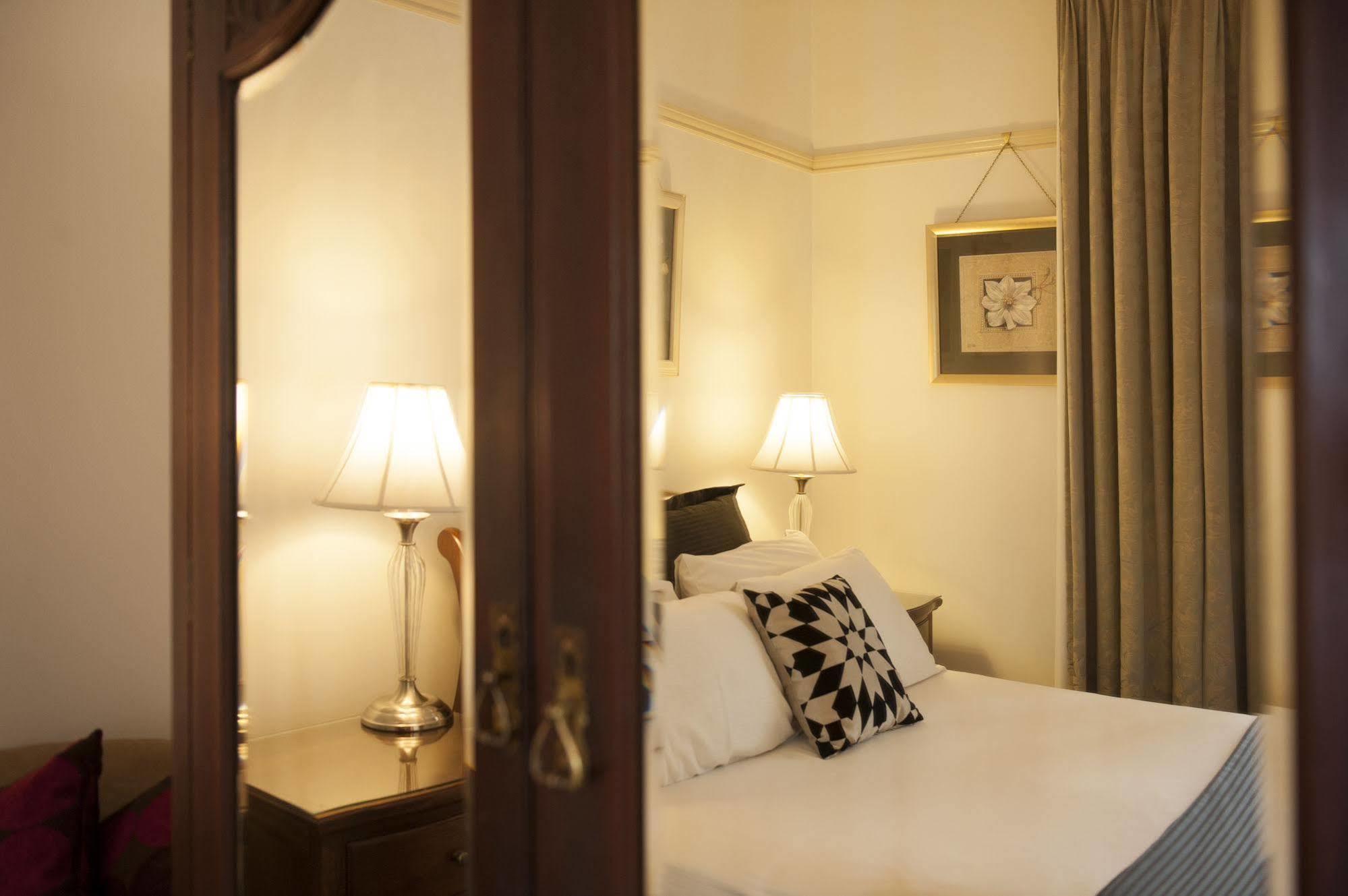 Cobb&Co Court Boutique Hotel Mudgee Extérieur photo